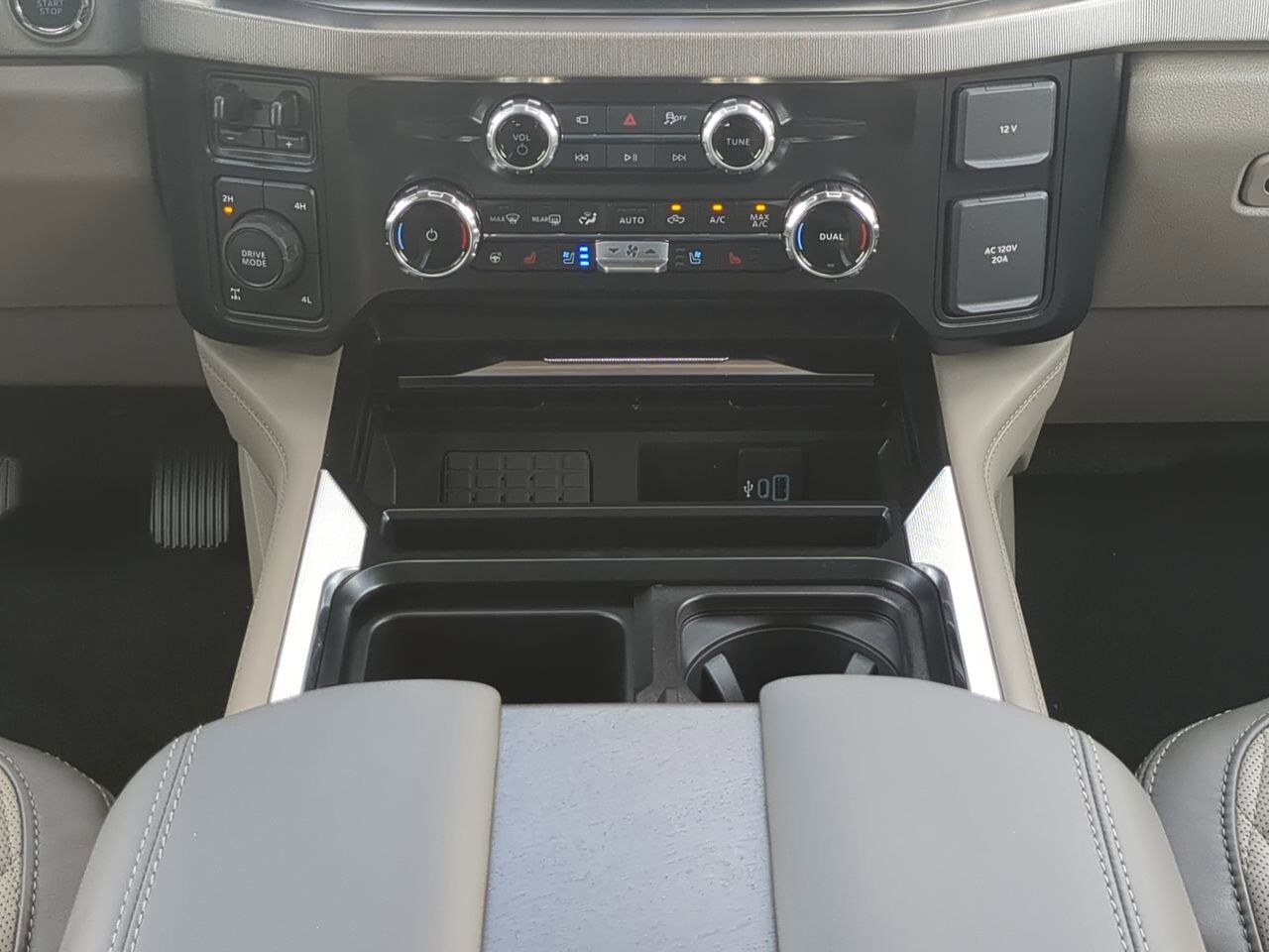 2026 Ford Super Duty F-250 SRW Platinum Plus Appleton WI