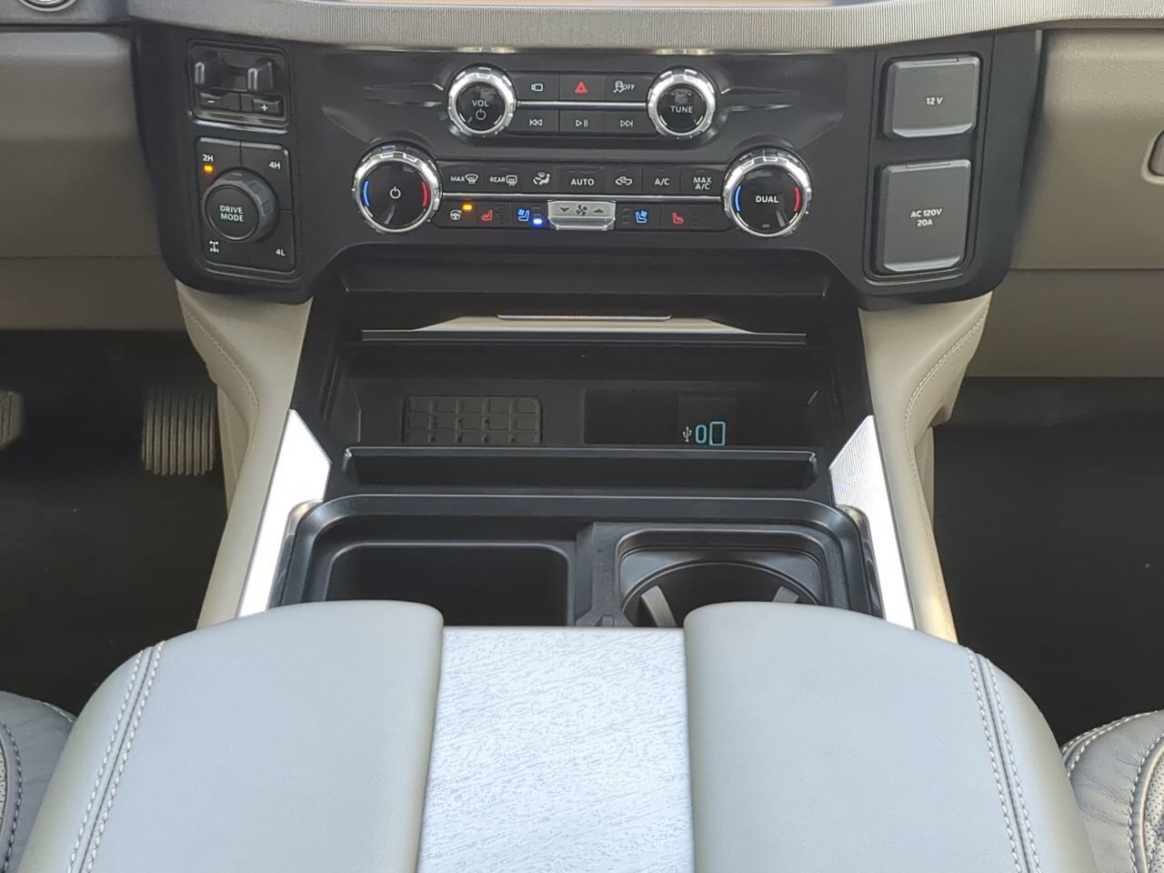 2026 Ford Super Duty F-350 SRW Platinum Plus Appleton WI