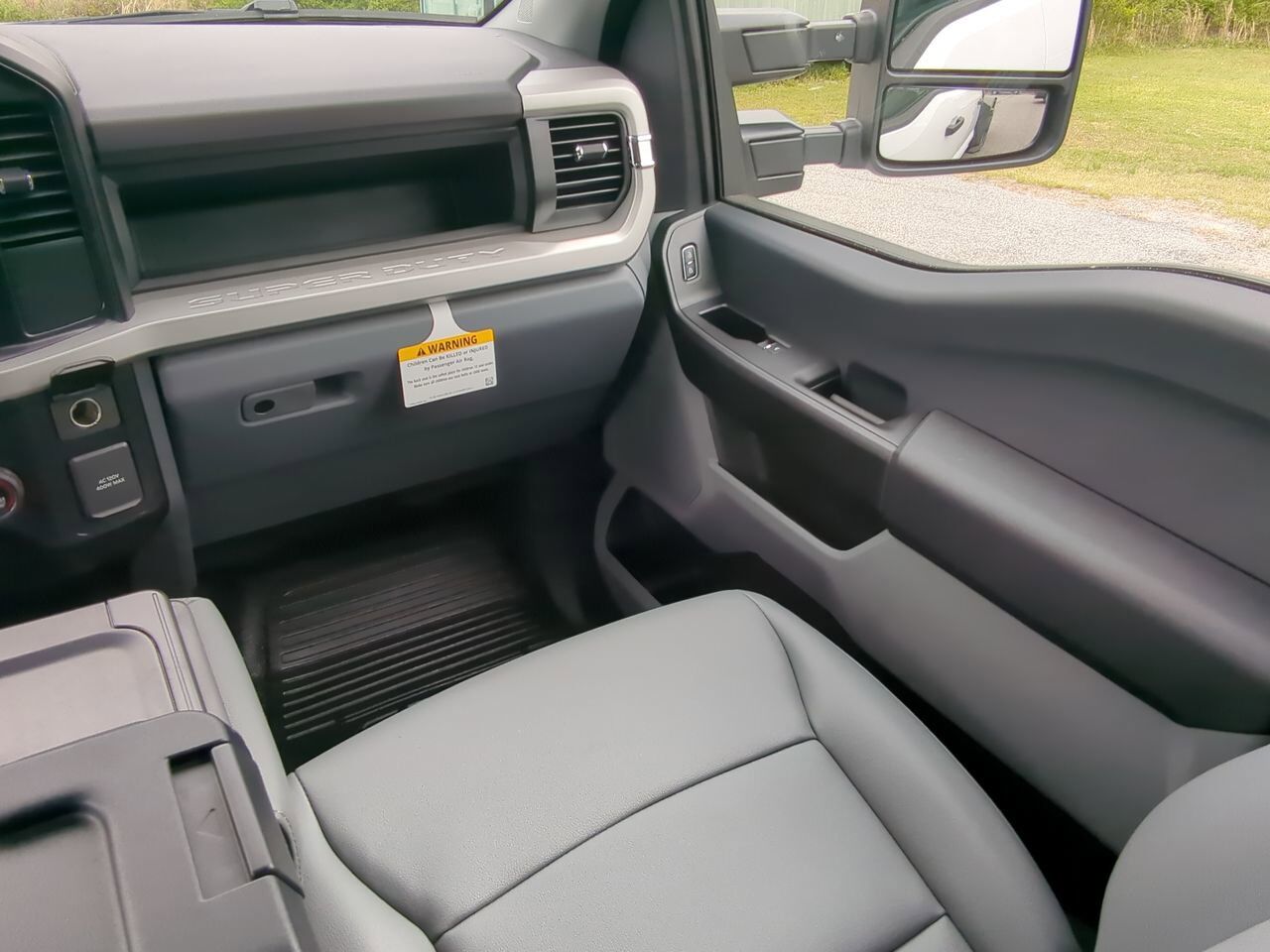 2026 Ford Super Duty F-450 DRW Flatbed Appleton WI