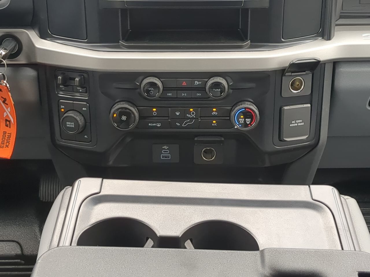 2026 Ford Super Duty F-450 DRW Flatbed Appleton WI