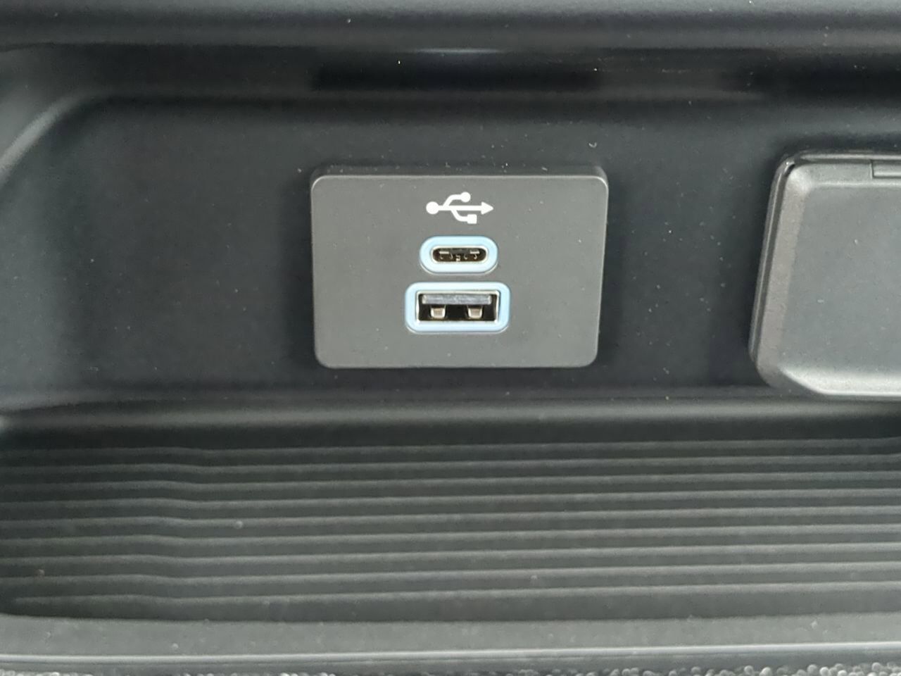 2026 Ford Super Duty F-450 DRW Flatbed Appleton WI