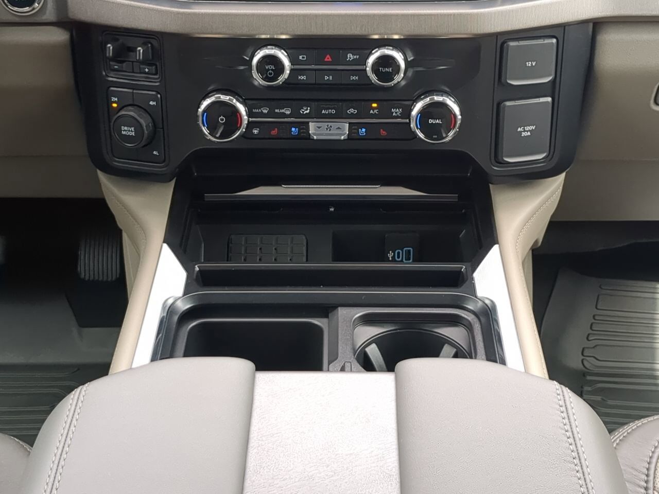 2026 Ford Super Duty F-450 DRW Platinum Plus Appleton WI