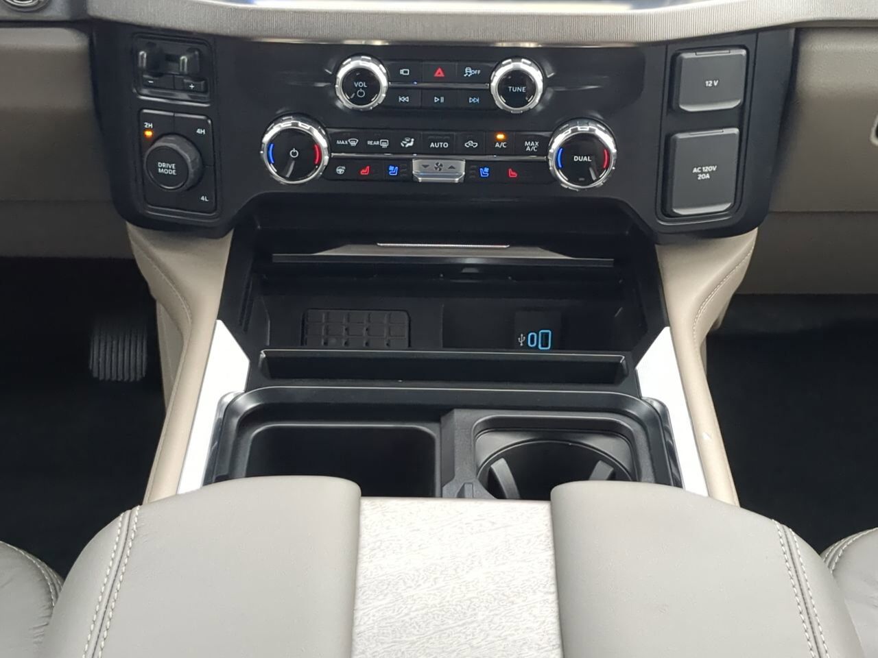 2026 Ford Super Duty F-450 DRW Platinum Plus Appleton WI