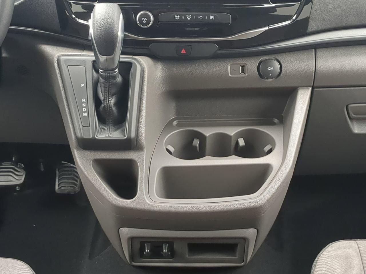 2026 Ford Transit Passenger Wagon XLT Appleton WI