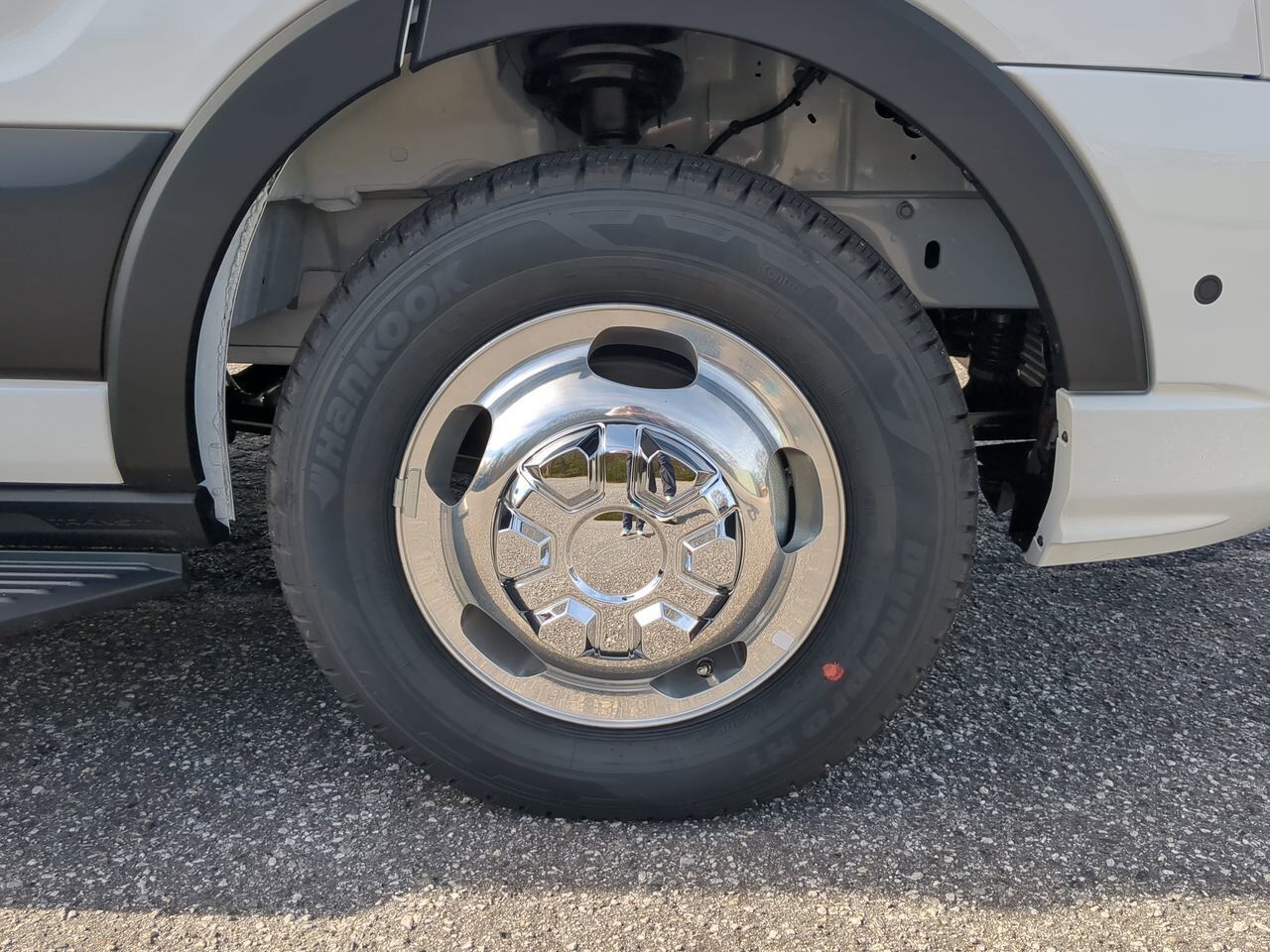 2026 Ford Transit Passenger Wagon XLT Appleton WI