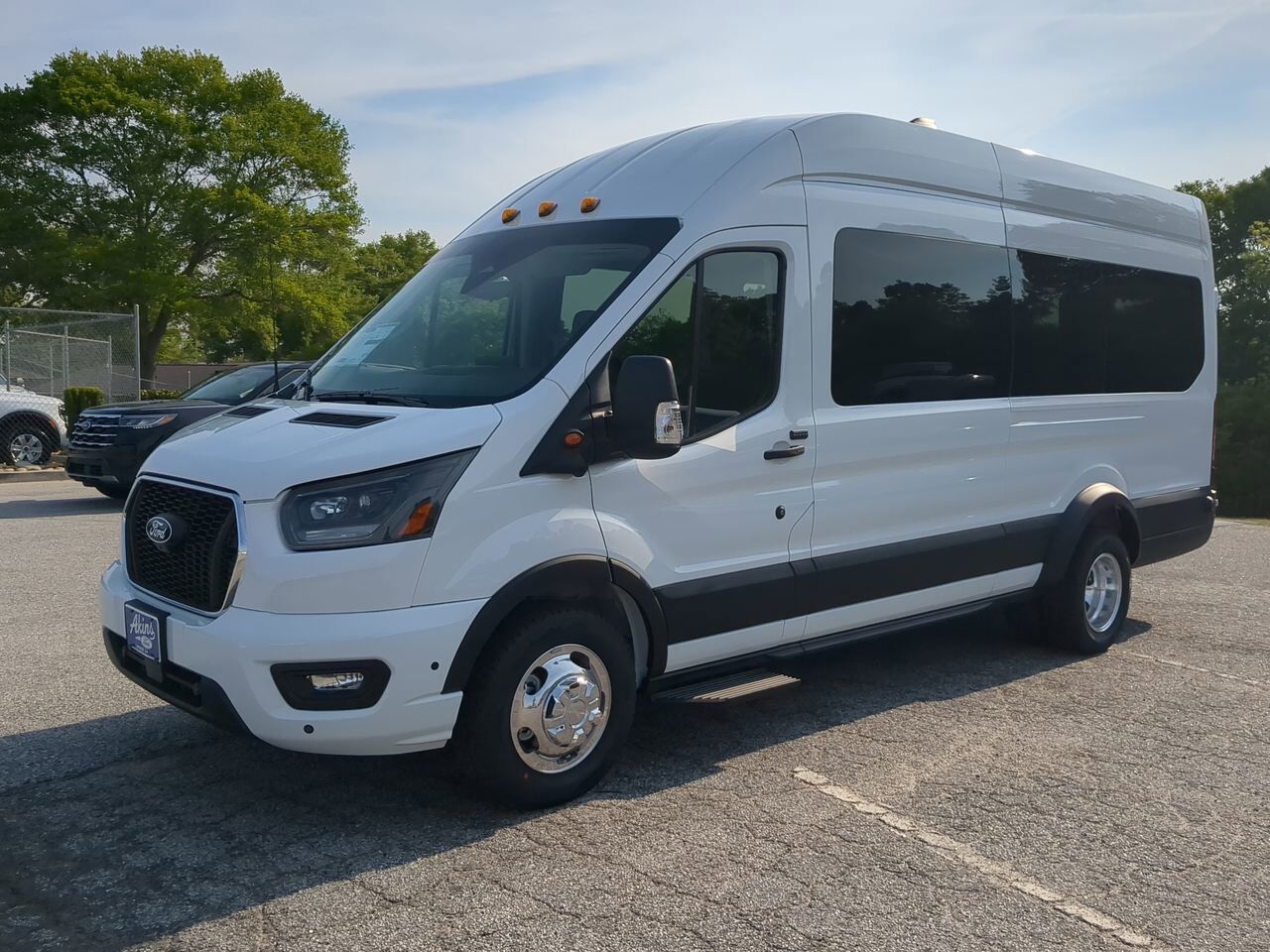 2026 Ford Transit Passenger Wagon XLT Appleton WI
