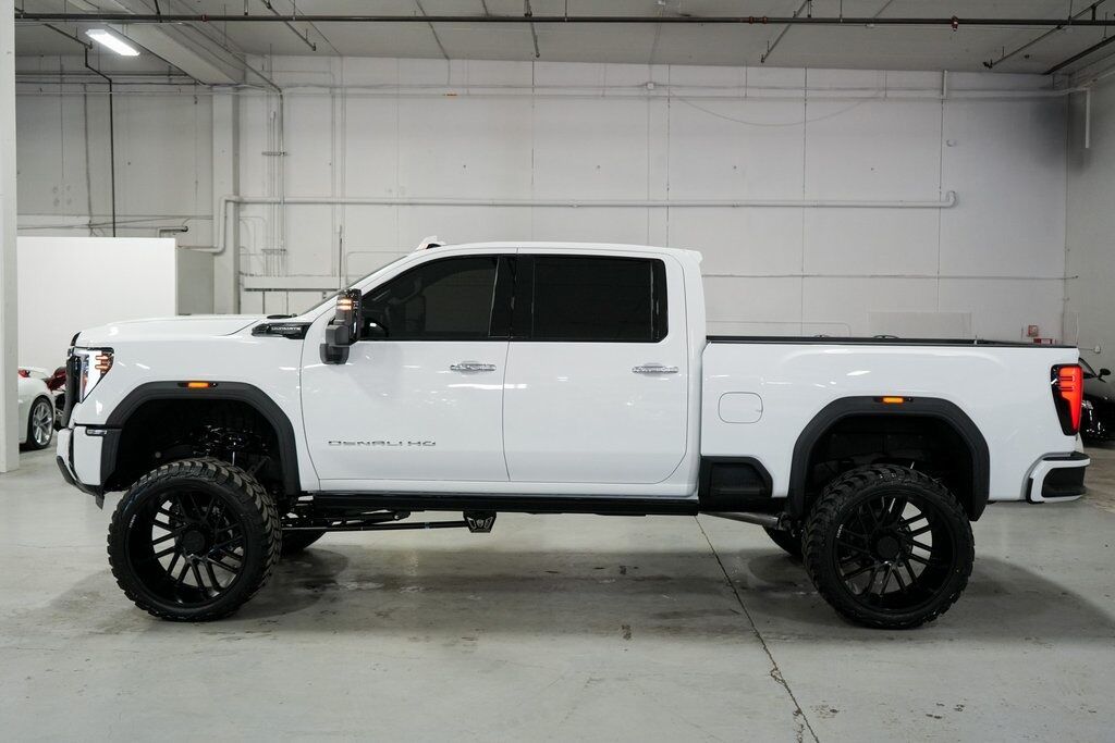 2026 GMC Sierra 2500HD Denali Ultimate 2026 GMC Sierra 2500HD Denali Ultimate