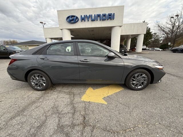 2026 Hyundai Elantra Hybrid Blue San Clemente CA 2026 Hyundai Elantra Hybrid Blue San Clemente CA
