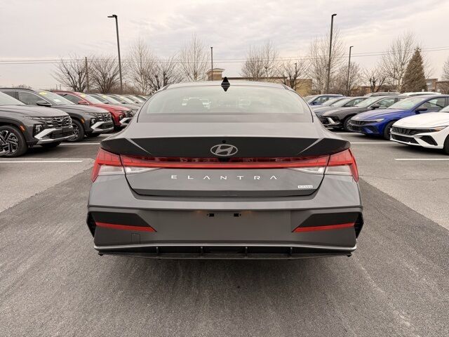 2026 Hyundai Elantra Hybrid Blue San Clemente CA 2026 Hyundai Elantra Hybrid Blue San Clemente CA