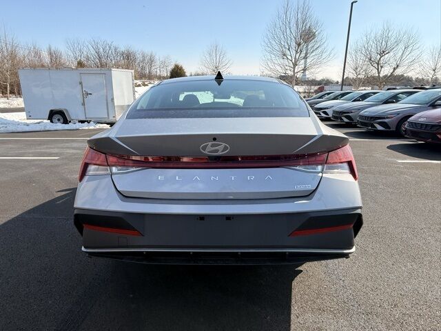 2026 Hyundai Elantra Hybrid Blue San Clemente CA 2026 Hyundai Elantra Hybrid Blue San Clemente CA