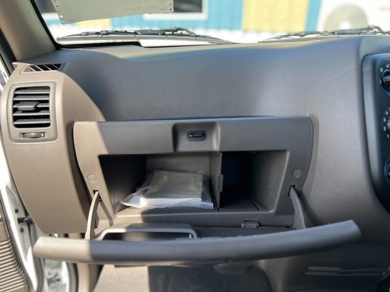 2026 Hyundai H100 Flat Deck 6 Wheelers (2.6L Diesel) Vaitele 2026 Hyundai H100 Flat Deck 6 Wheelers (2.6L Diesel) Vaitele