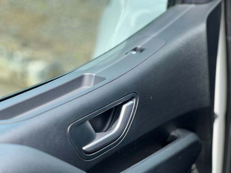 2026 Hyundai STARIA GLS (2.2L Diesel) Vaitele 2026 Hyundai STARIA GLS (2.2L Diesel) Vaitele