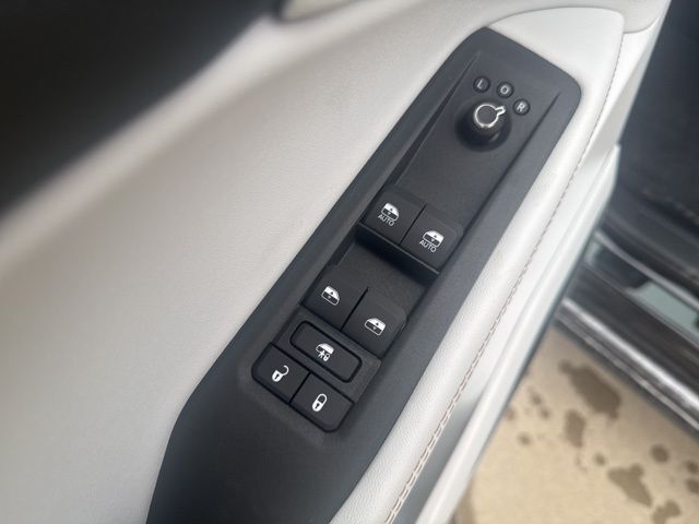 2026 Jeep Cherokee Limited Watertown SD 2026 Jeep Cherokee Limited Watertown SD