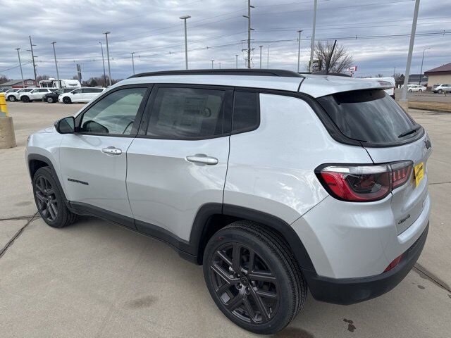 2026 Jeep Compass Latitude Watertown SD 2026 Jeep Compass Latitude Watertown SD