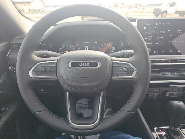 2026 Jeep Compass Latitude Watertown SD 2026 Jeep Compass Latitude Watertown SD