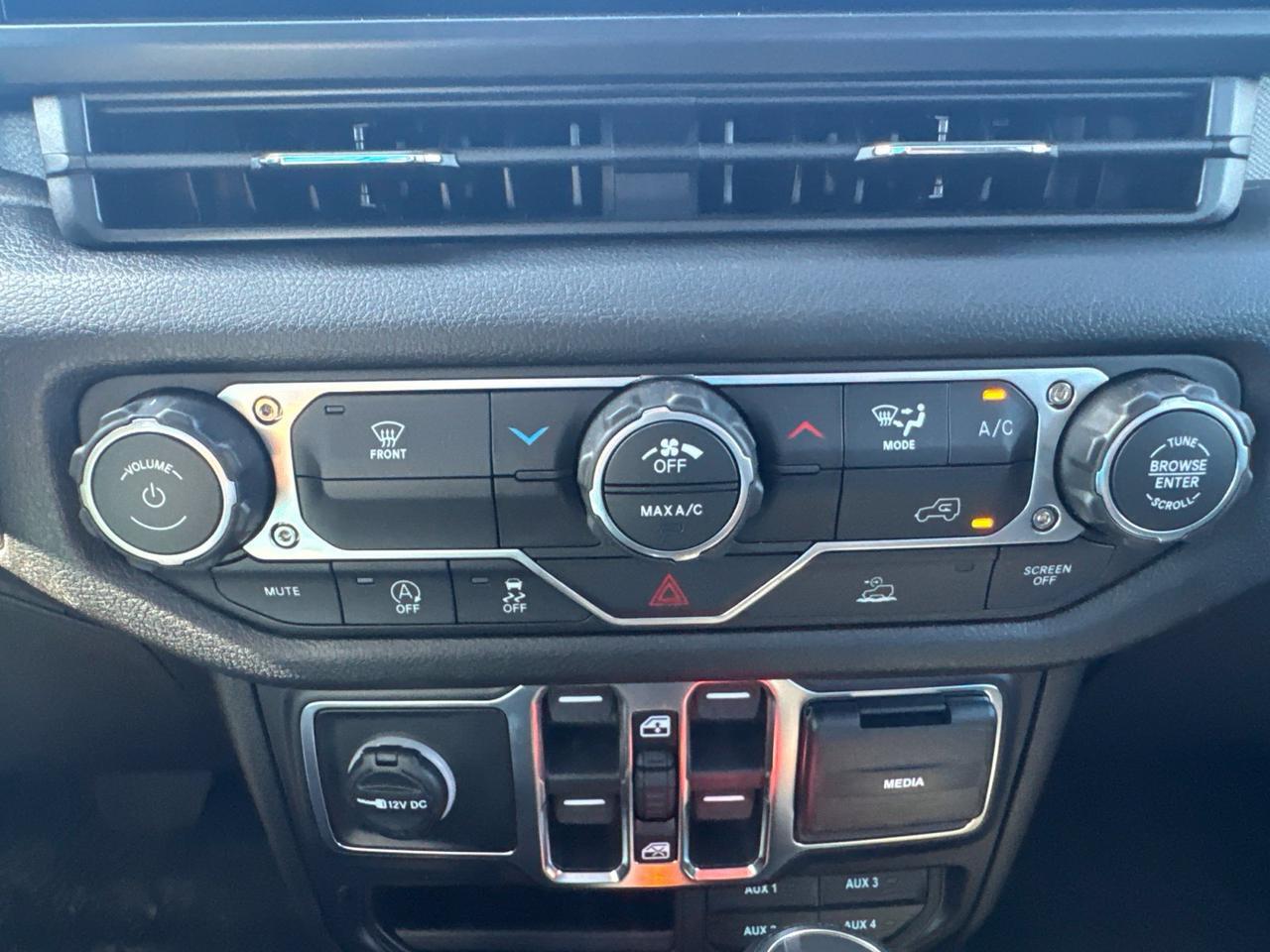 2026 Jeep Gladiator Sport Watertown SD 2026 Jeep Gladiator Sport Watertown SD