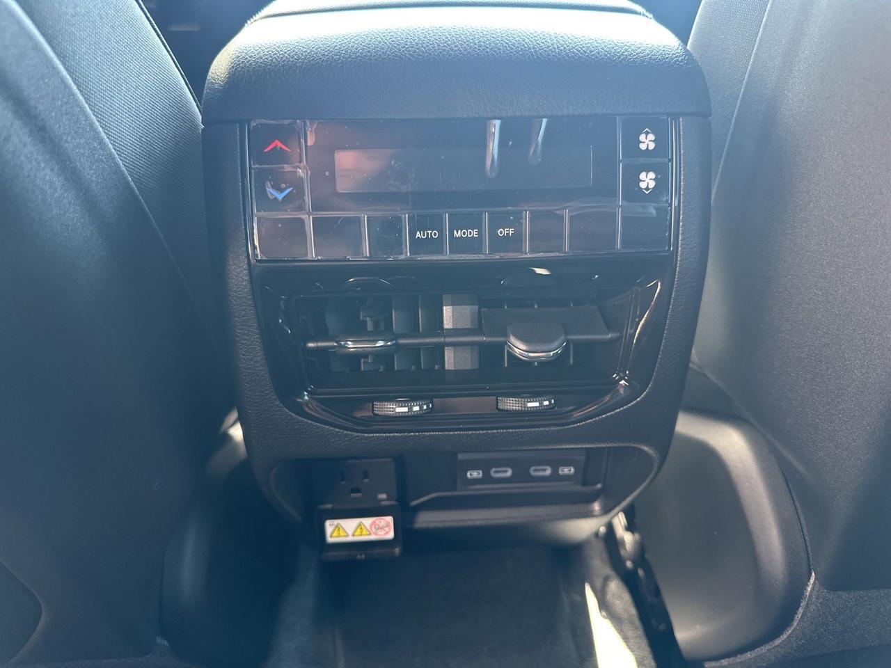 2026 Jeep Grand Cherokee L Laredo Watertown SD 2026 Jeep Grand Cherokee L Laredo Watertown SD