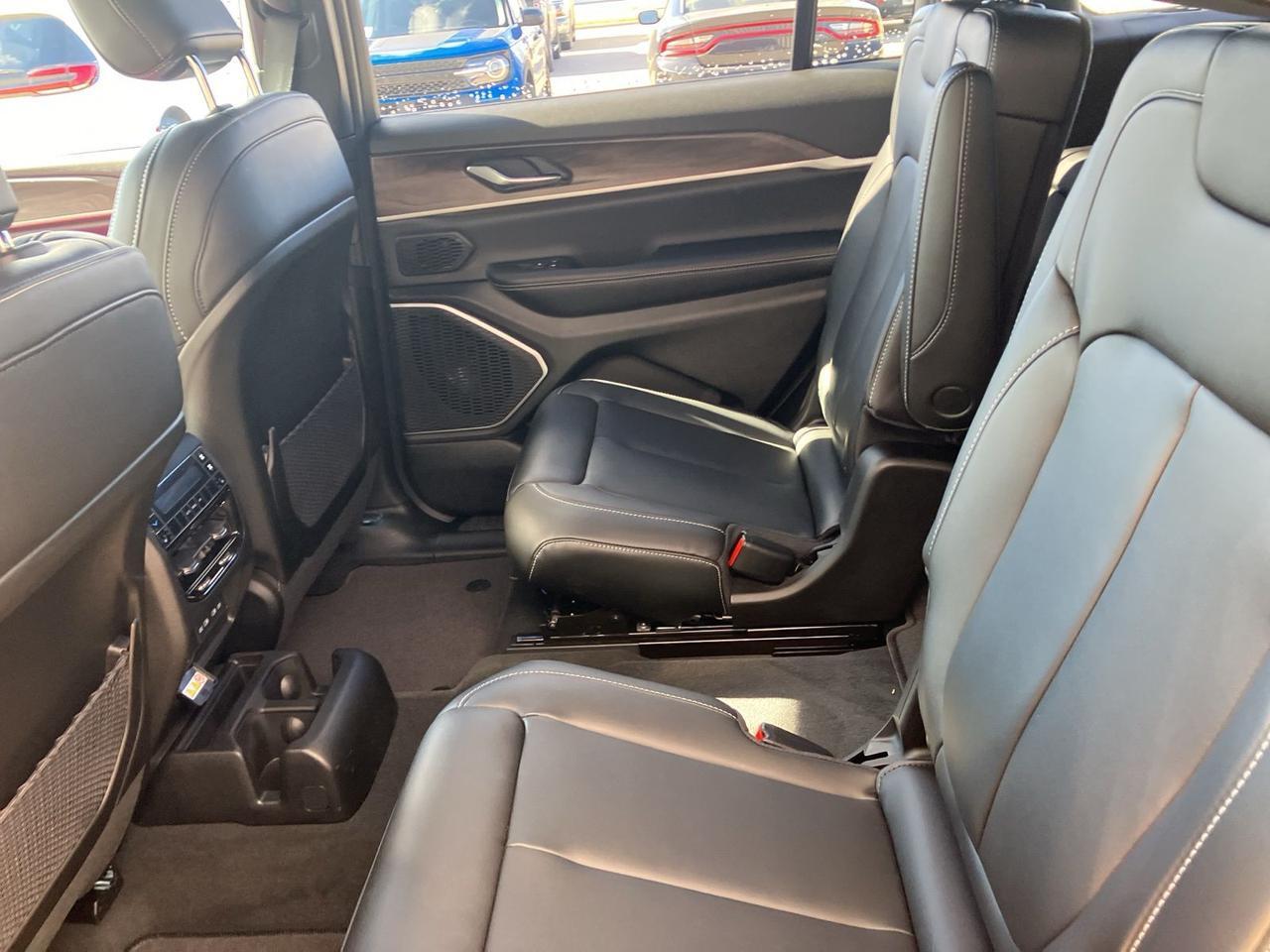 2026 Jeep Grand Cherokee L Limited Watertown SD 2026 Jeep Grand Cherokee L Limited Watertown SD