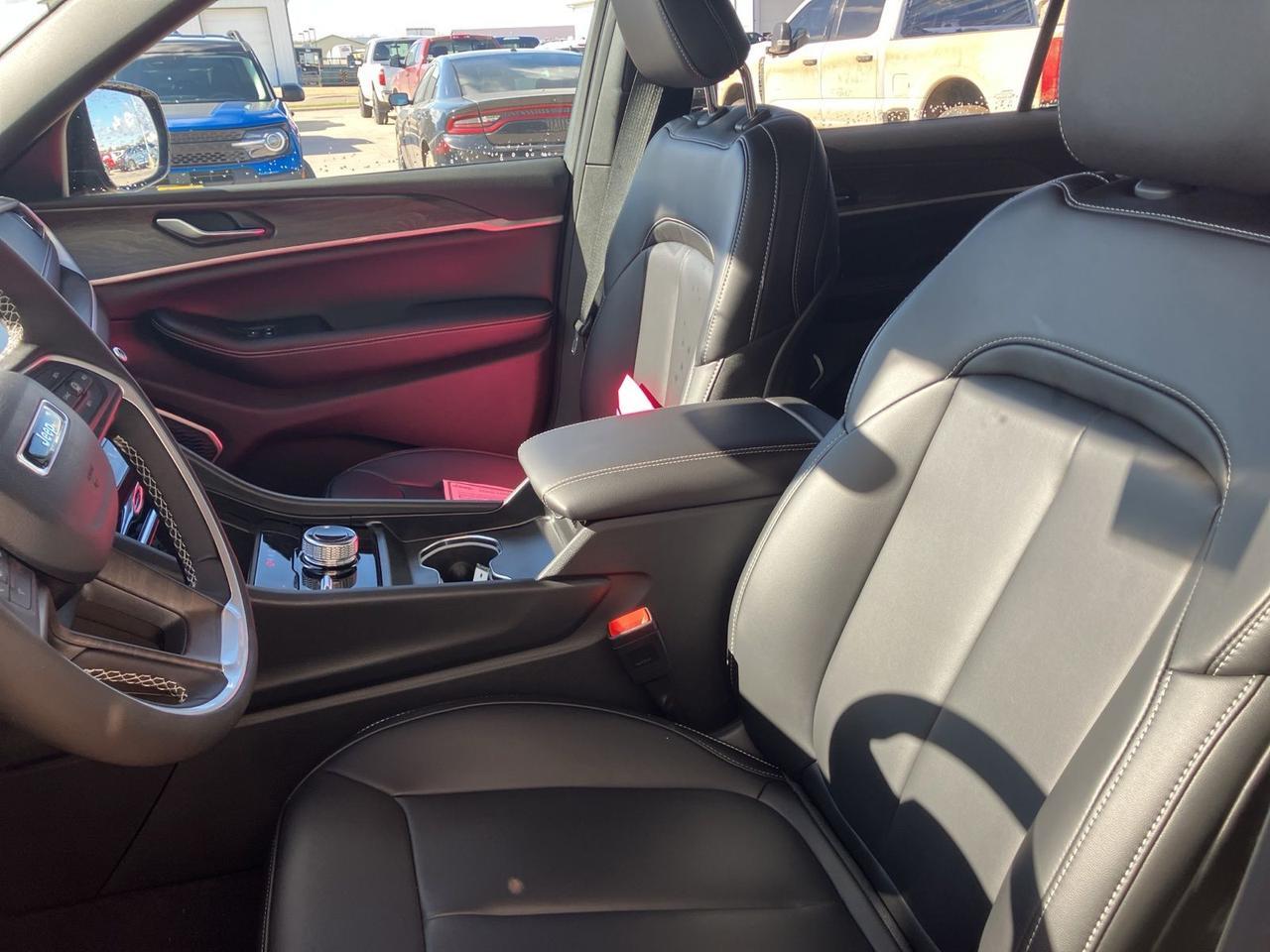2026 Jeep Grand Cherokee L Limited Watertown SD 2026 Jeep Grand Cherokee L Limited Watertown SD