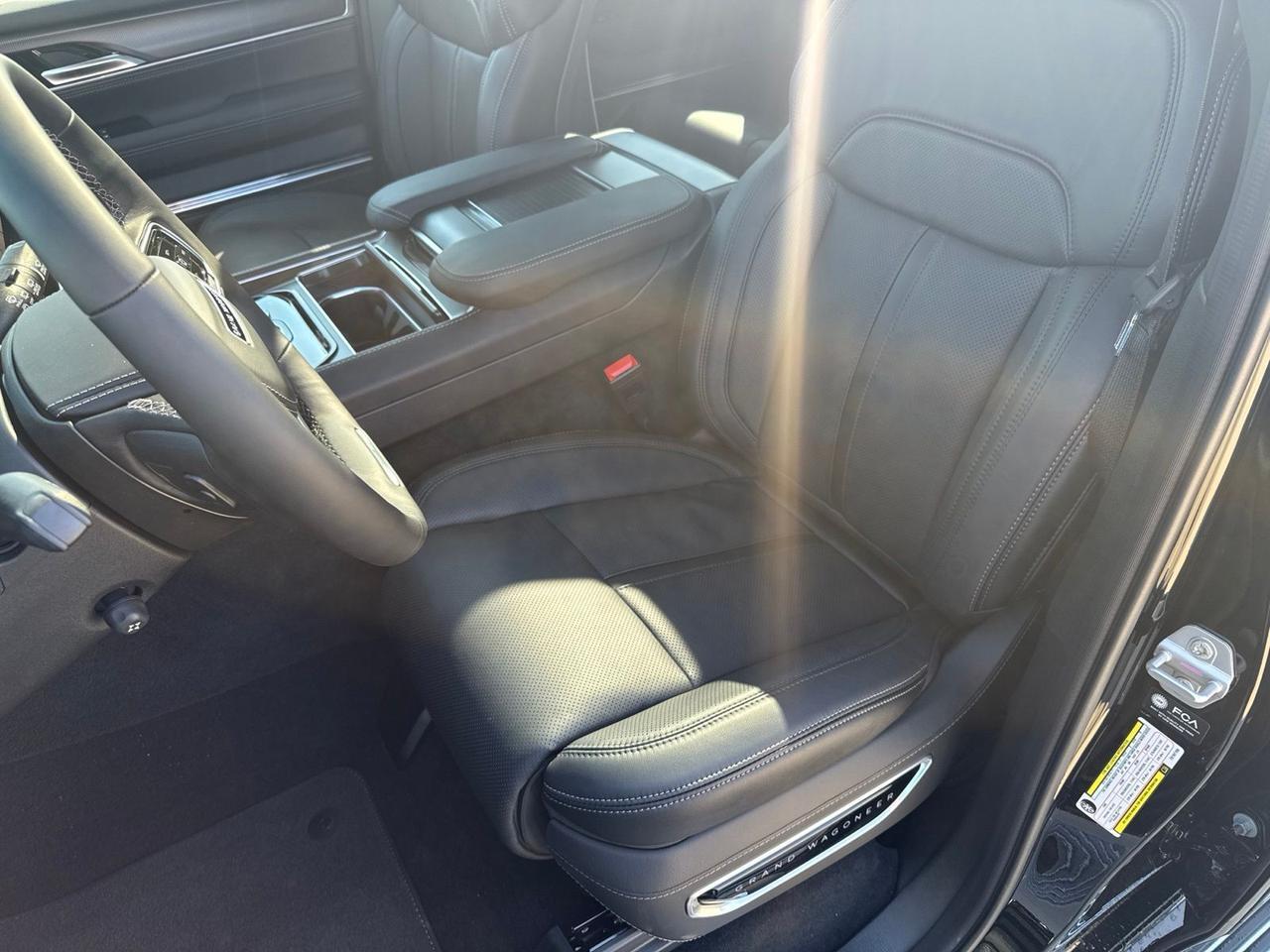 2026 Jeep Grand Wagoneer Summit Obsidian Watertown SD 2026 Jeep Grand Wagoneer Summit Obsidian Watertown SD