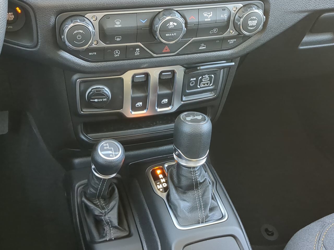 2026 Jeep Wrangler Sport Appleton WI