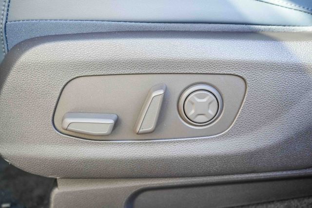 2026 Kia Carnival MPV Hybrid EX Glendale CA 2026 Kia Carnival MPV Hybrid EX Glendale CA