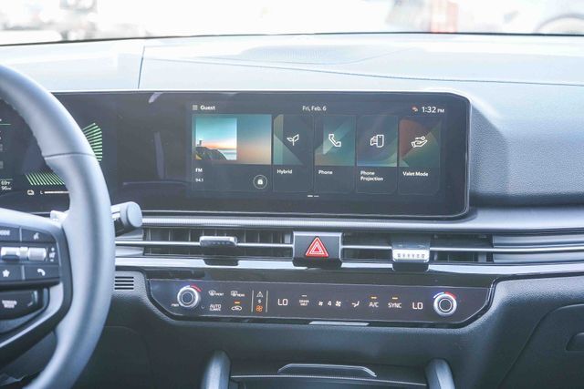 2026 Kia Sportage Hybrid EX Huntington Beach CA 2026 Kia Sportage Hybrid EX Huntington Beach CA