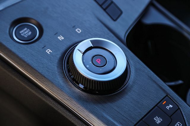 2026 Kia Sportage Plug-in Hybrid X-Line Glendale CA 2026 Kia Sportage Plug-in Hybrid X-Line Glendale CA