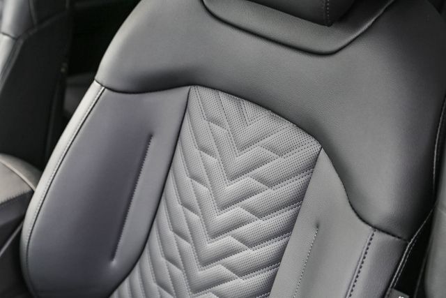 2026 Kia Sportage Plug-in Hybrid X-Line Glendale CA 2026 Kia Sportage Plug-in Hybrid X-Line Glendale CA