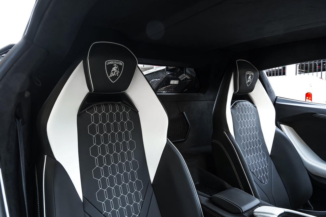 2026 Lamborghini Revuelto Lawrence KS