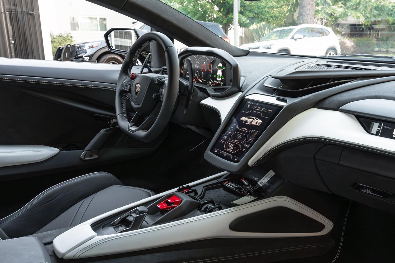 2026 Lamborghini Revuelto Lawrence KS