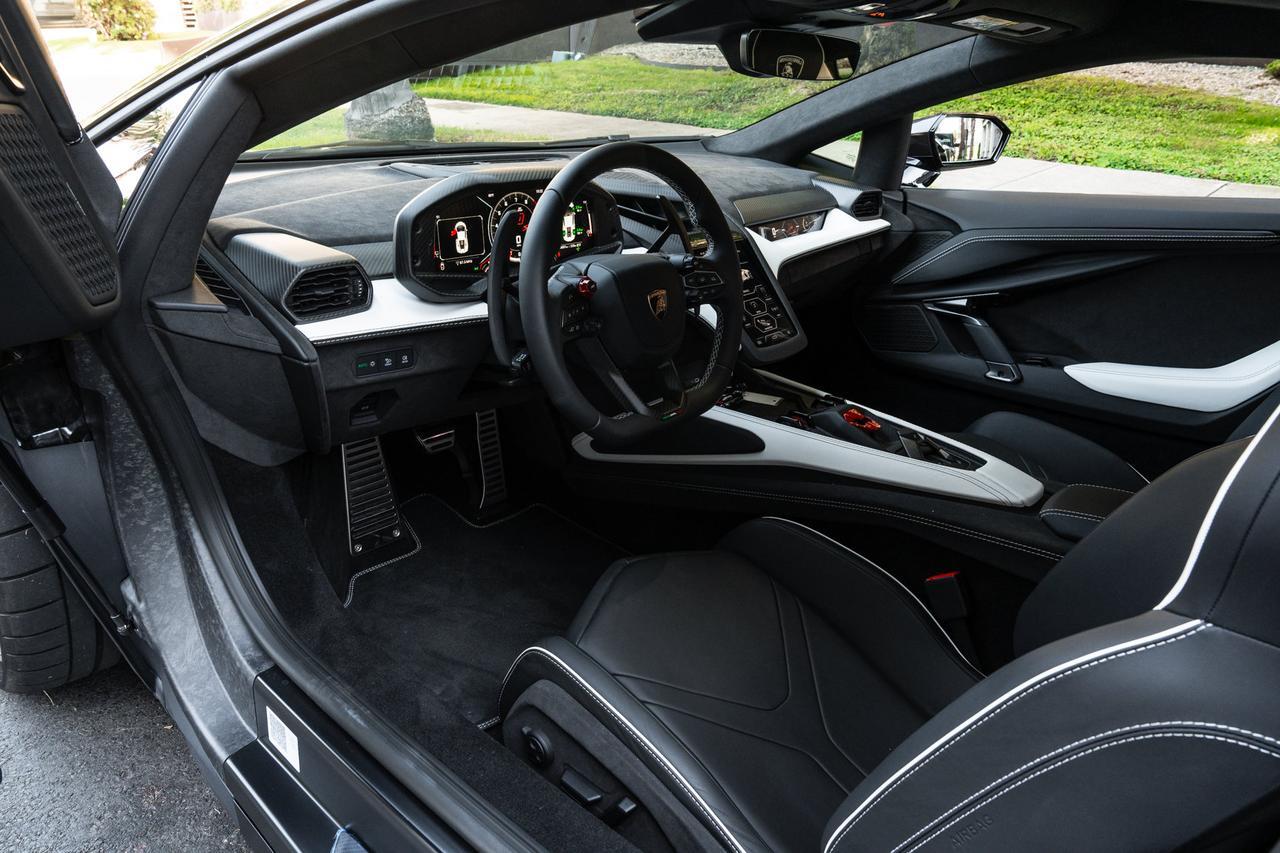 2026 Lamborghini Revuelto Lawrence KS