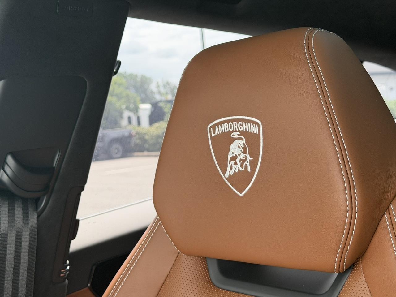2026 Lamborghini URUS SE Charlotte NC 2026 Lamborghini URUS SE Charlotte NC