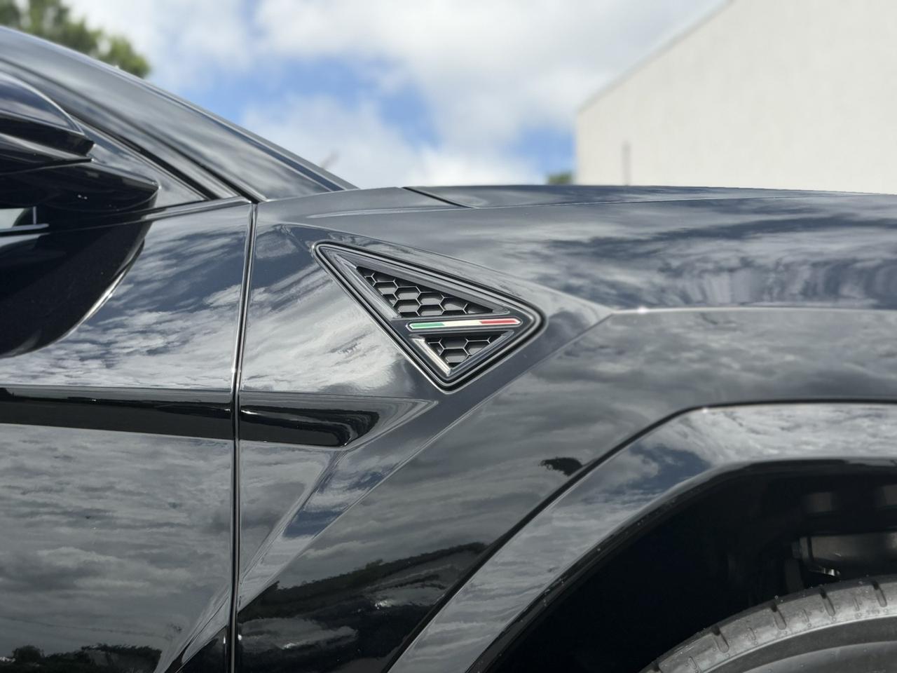 2026 Lamborghini URUS SE Charlotte NC 2026 Lamborghini URUS SE Charlotte NC
