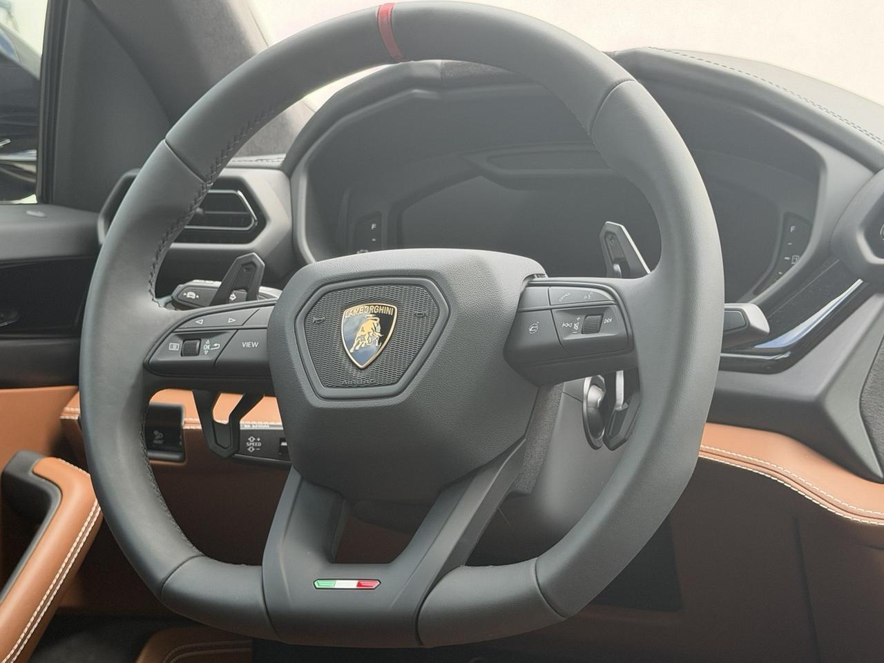 2026 Lamborghini URUS SE Charlotte NC 2026 Lamborghini URUS SE Charlotte NC