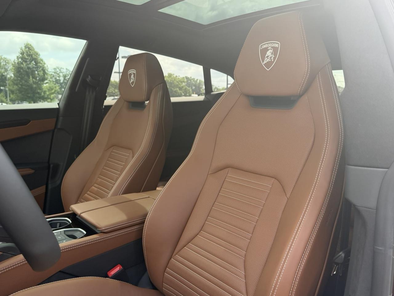 2026 Lamborghini URUS SE Charlotte NC 2026 Lamborghini URUS SE Charlotte NC