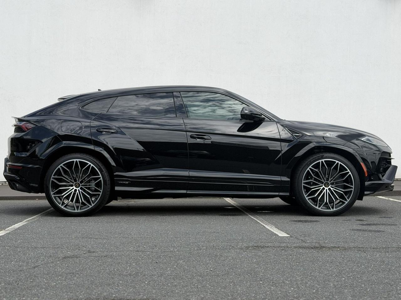 2026 Lamborghini URUS SE Charlotte NC 2026 Lamborghini URUS SE Charlotte NC