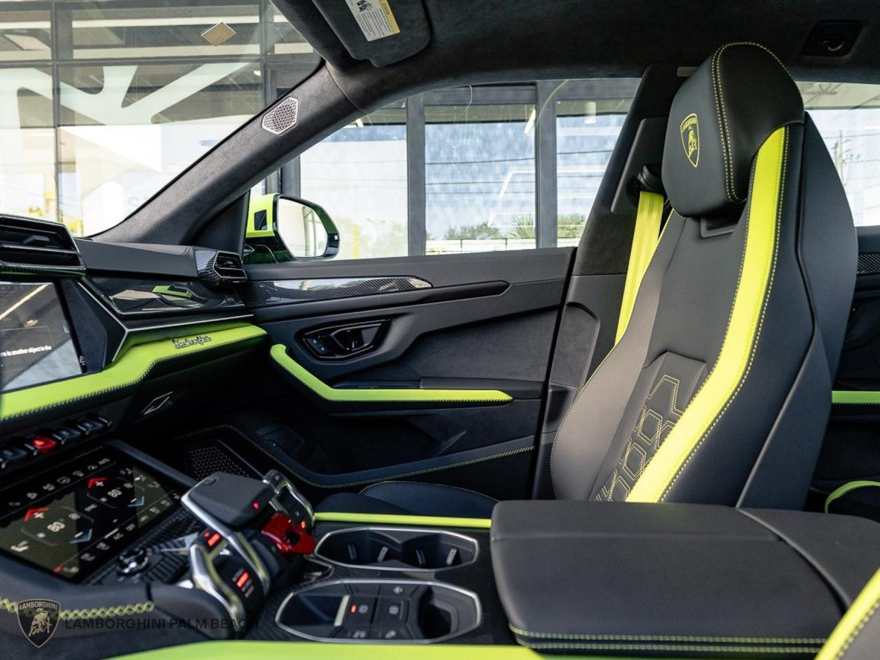 2026 Lamborghini URUS SE West Palm Beach FL