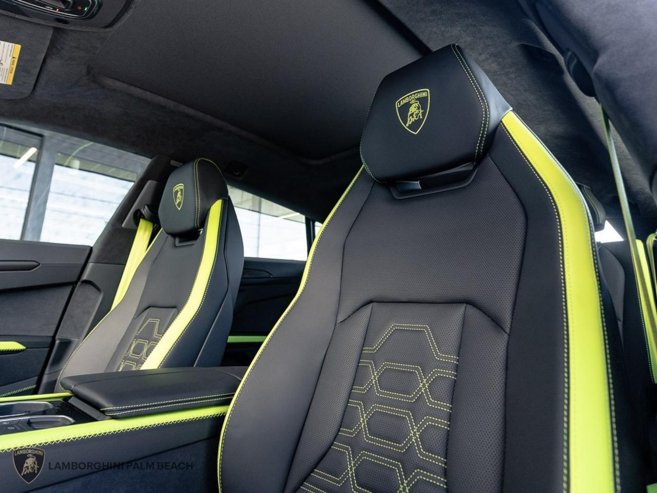 2026 Lamborghini URUS SE West Palm Beach FL