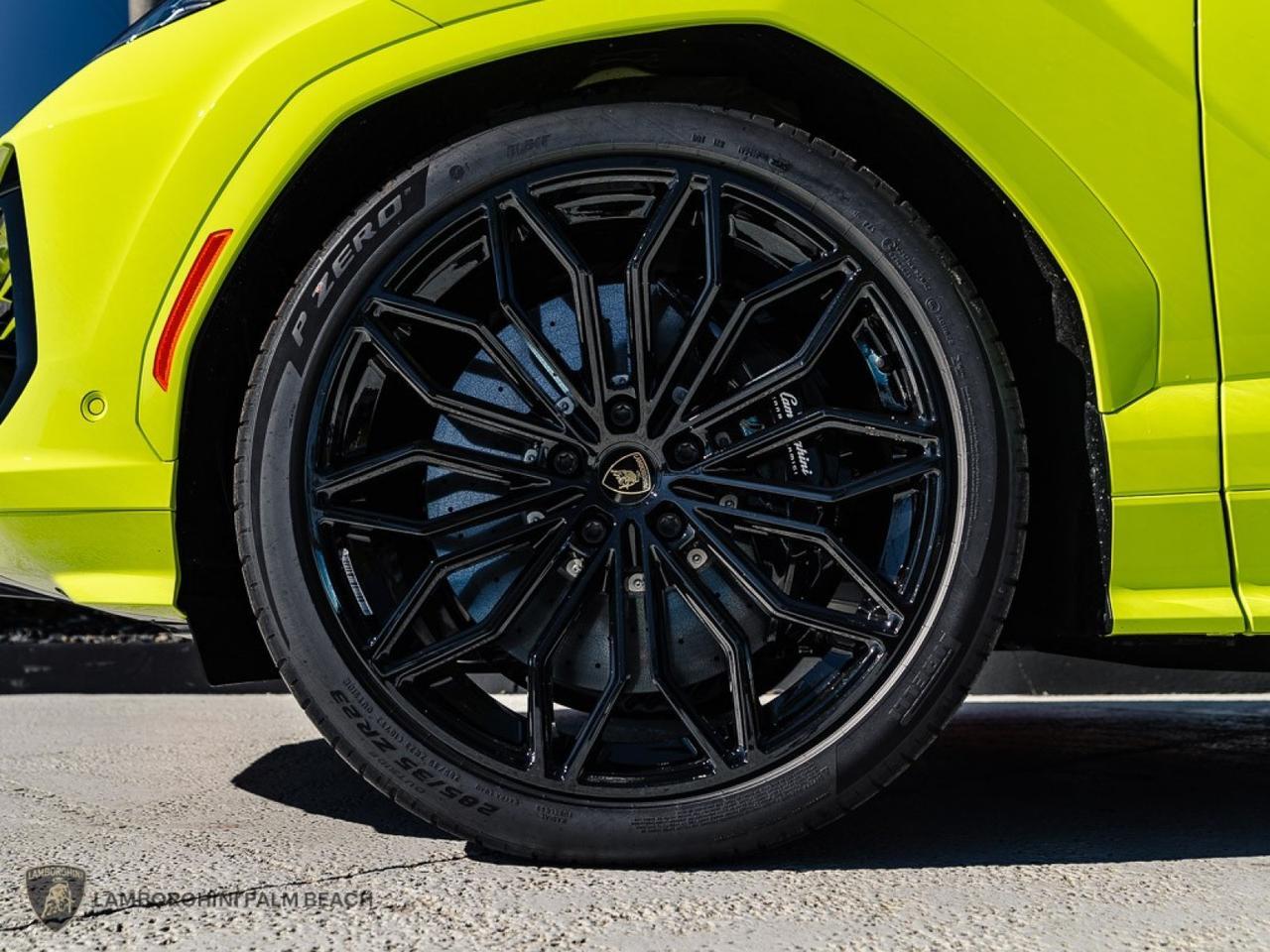 2026 Lamborghini URUS SE West Palm Beach FL