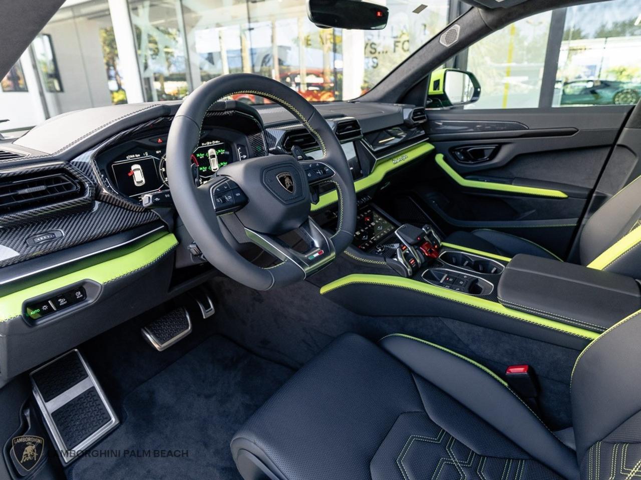 2026 Lamborghini URUS SE West Palm Beach FL