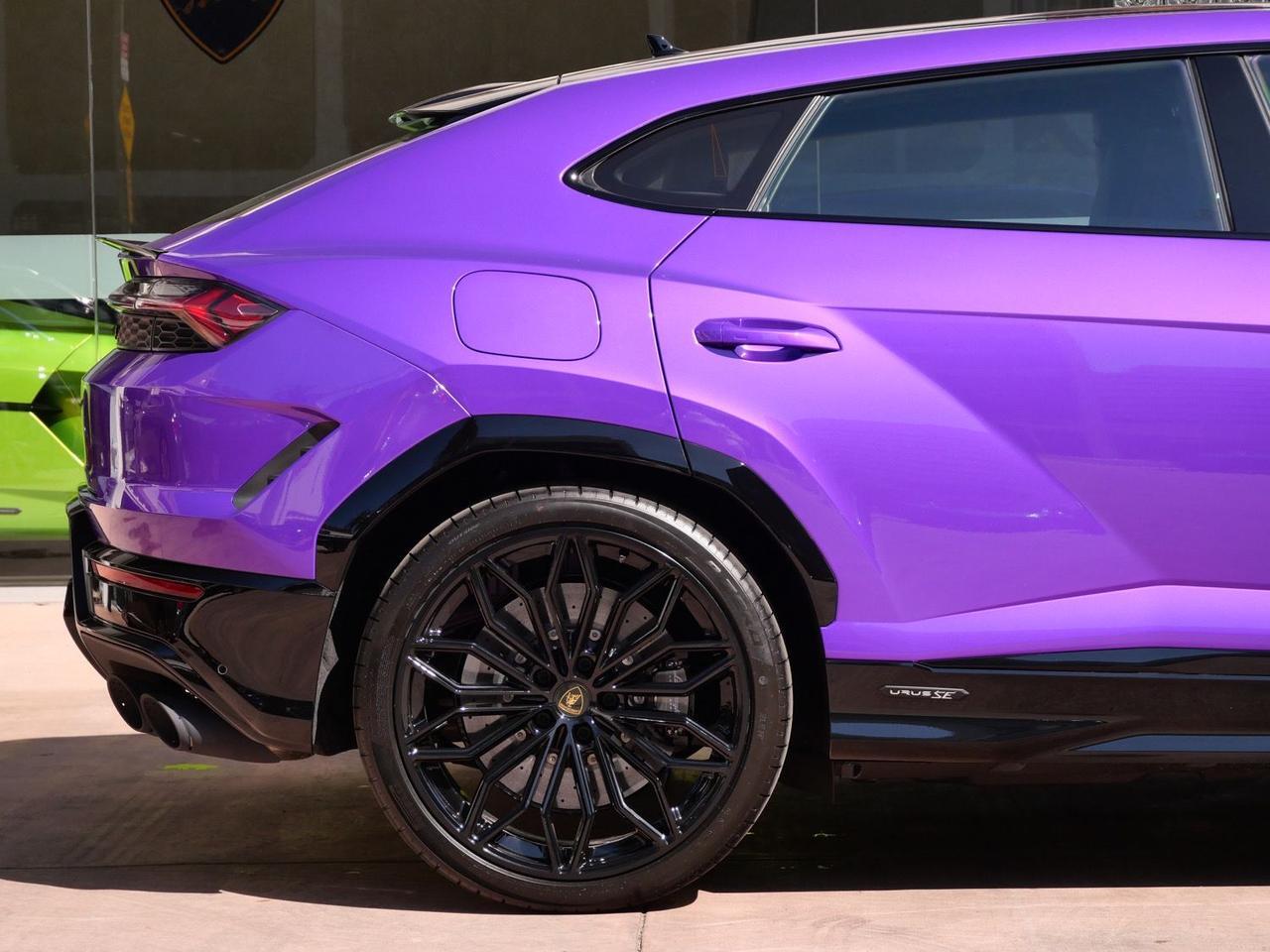 2026 Lamborghini Urus SE Lawrence KS