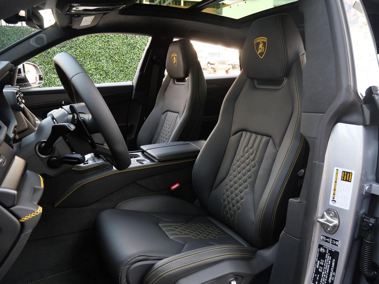 2026 Lamborghini Urus SE Lawrence KS