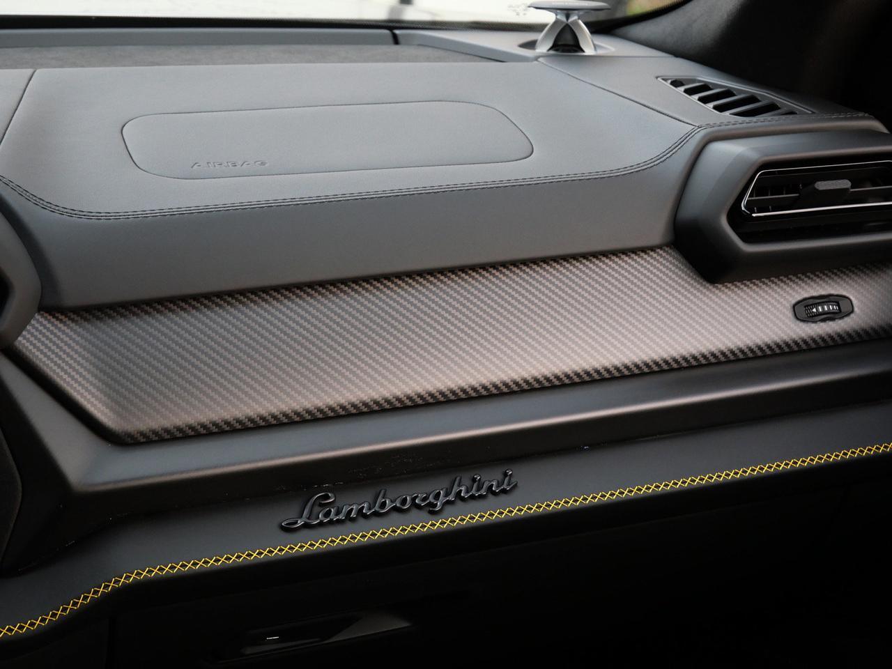 2026 Lamborghini Urus SE Lawrence KS