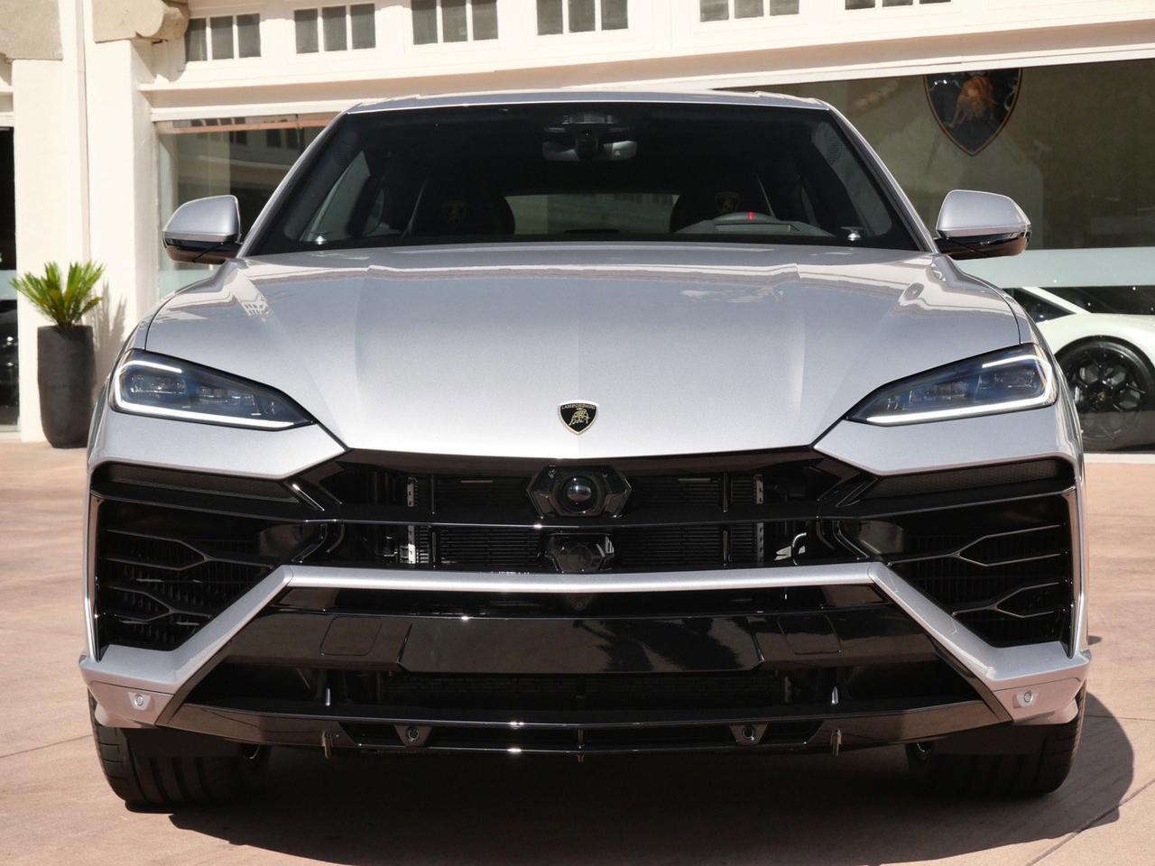 2026 Lamborghini Urus SE Lawrence KS