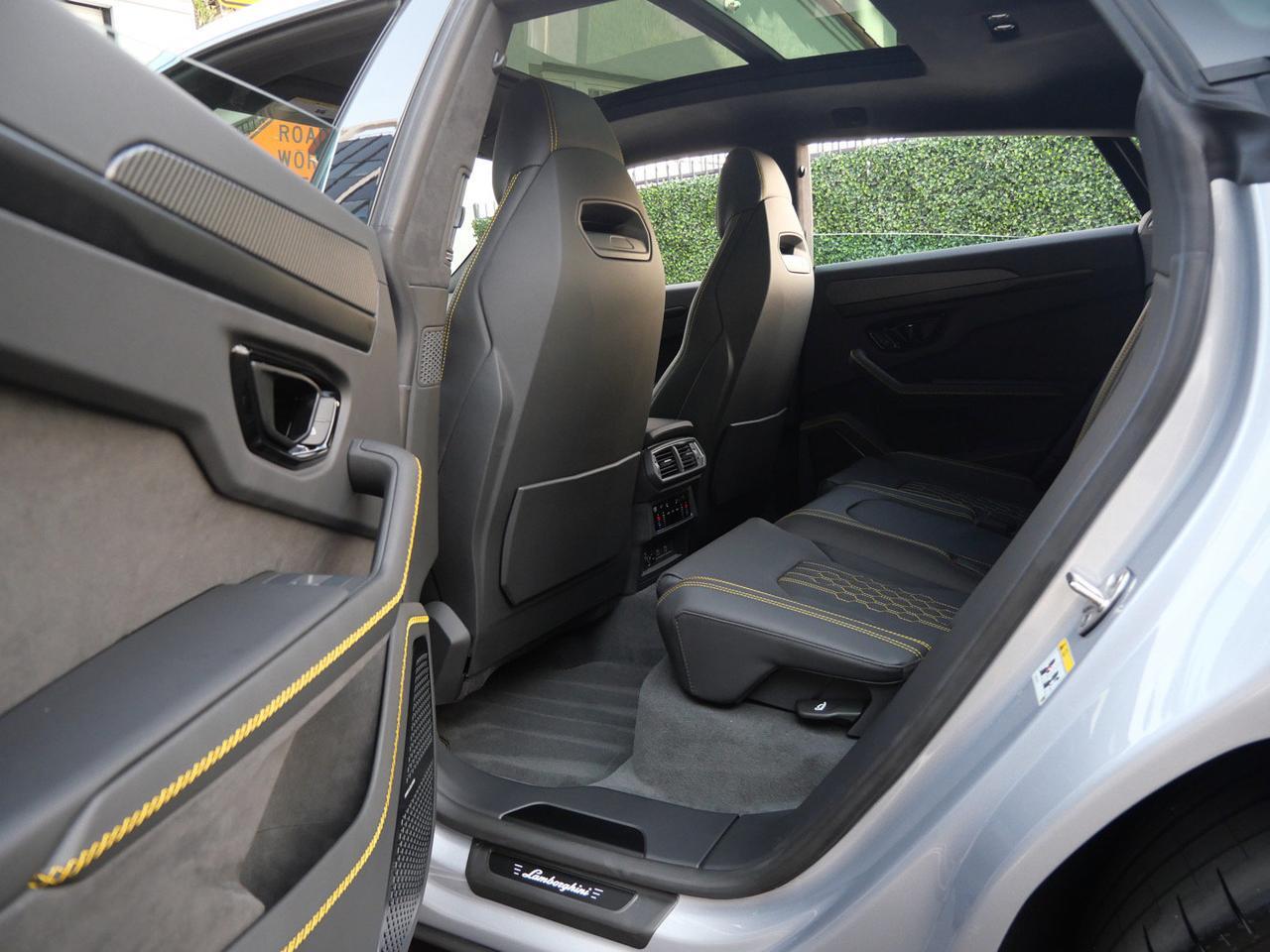 2026 Lamborghini Urus SE Lawrence KS