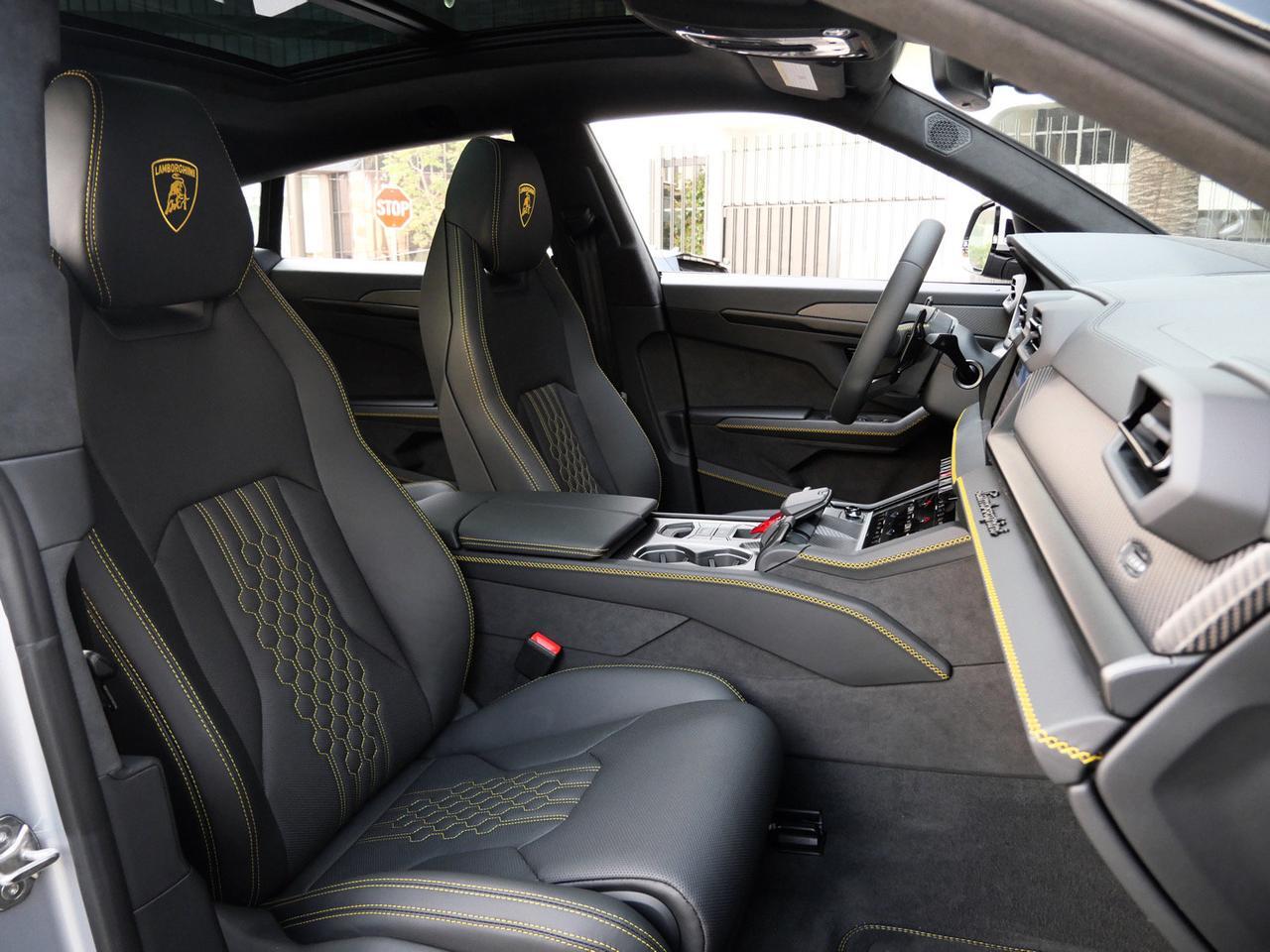 2026 Lamborghini Urus SE Lawrence KS