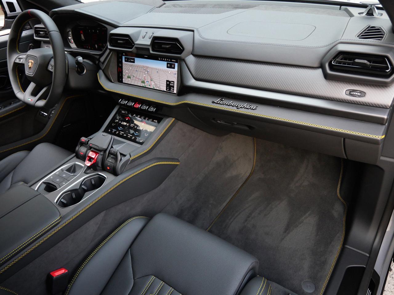 2026 Lamborghini Urus SE Lawrence KS