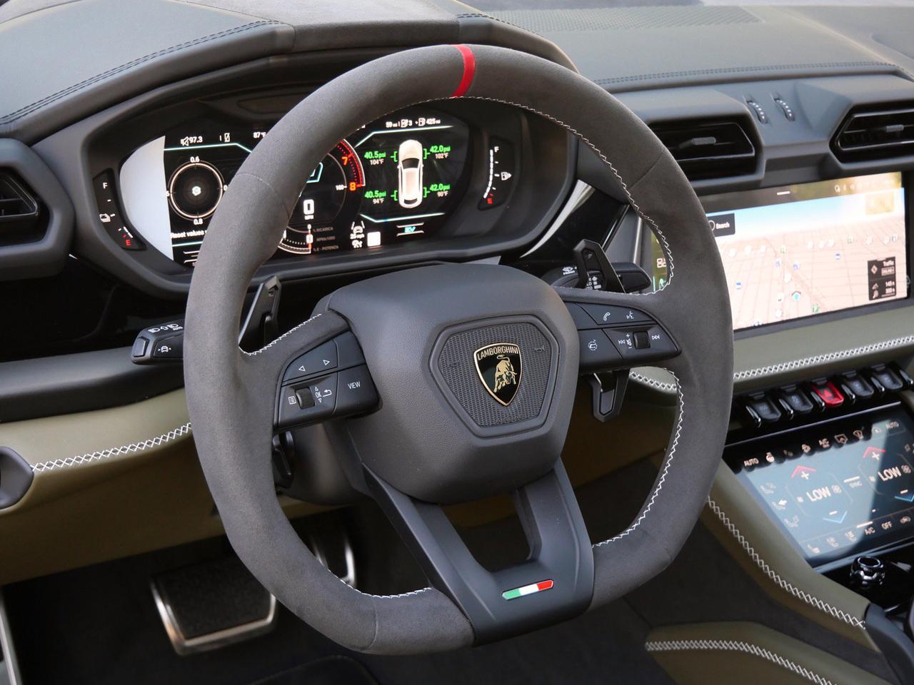 2026 Lamborghini Urus SE Lawrence KS