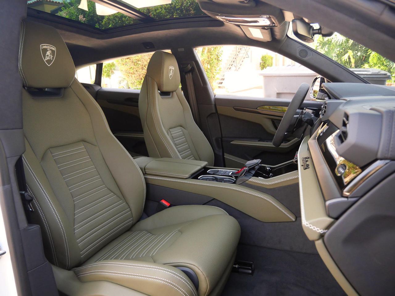 2026 Lamborghini Urus SE Lawrence KS
